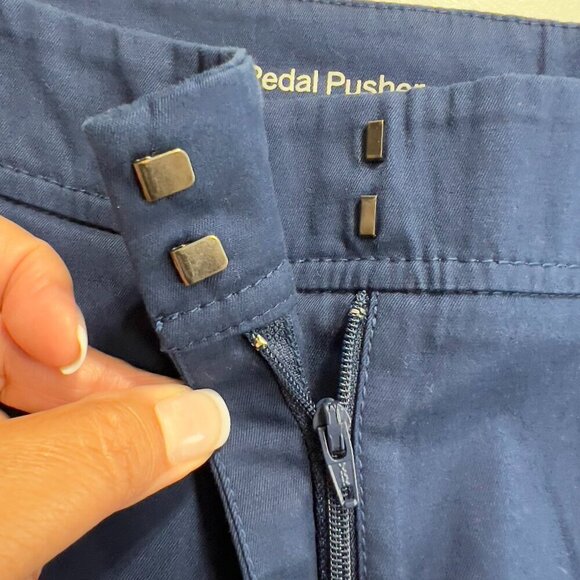 Talbots Pedal Pusher Length Slim-Leg Sits At Waist Navy Blue Capri Pants 8 NWT - Picture 9 of 14